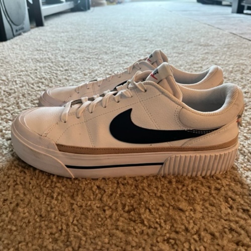 Nike Court Legacy Lift (Women's)
